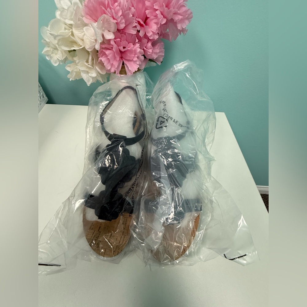 Anne Klein iflex aktilly cork wedges sandals in black size 7.5M. - Picture 6 of 7